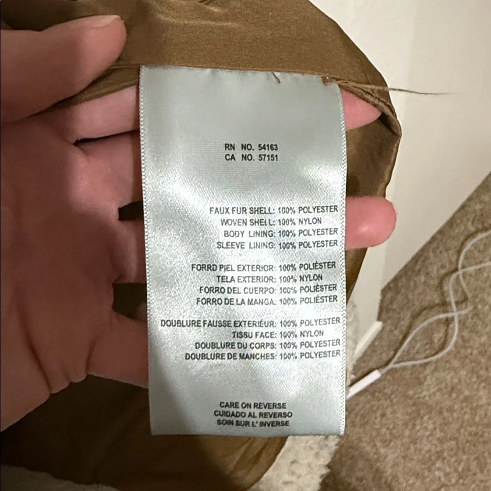 Levi's Men's Sherpa Trucker Jacket - Picture 11 of 13